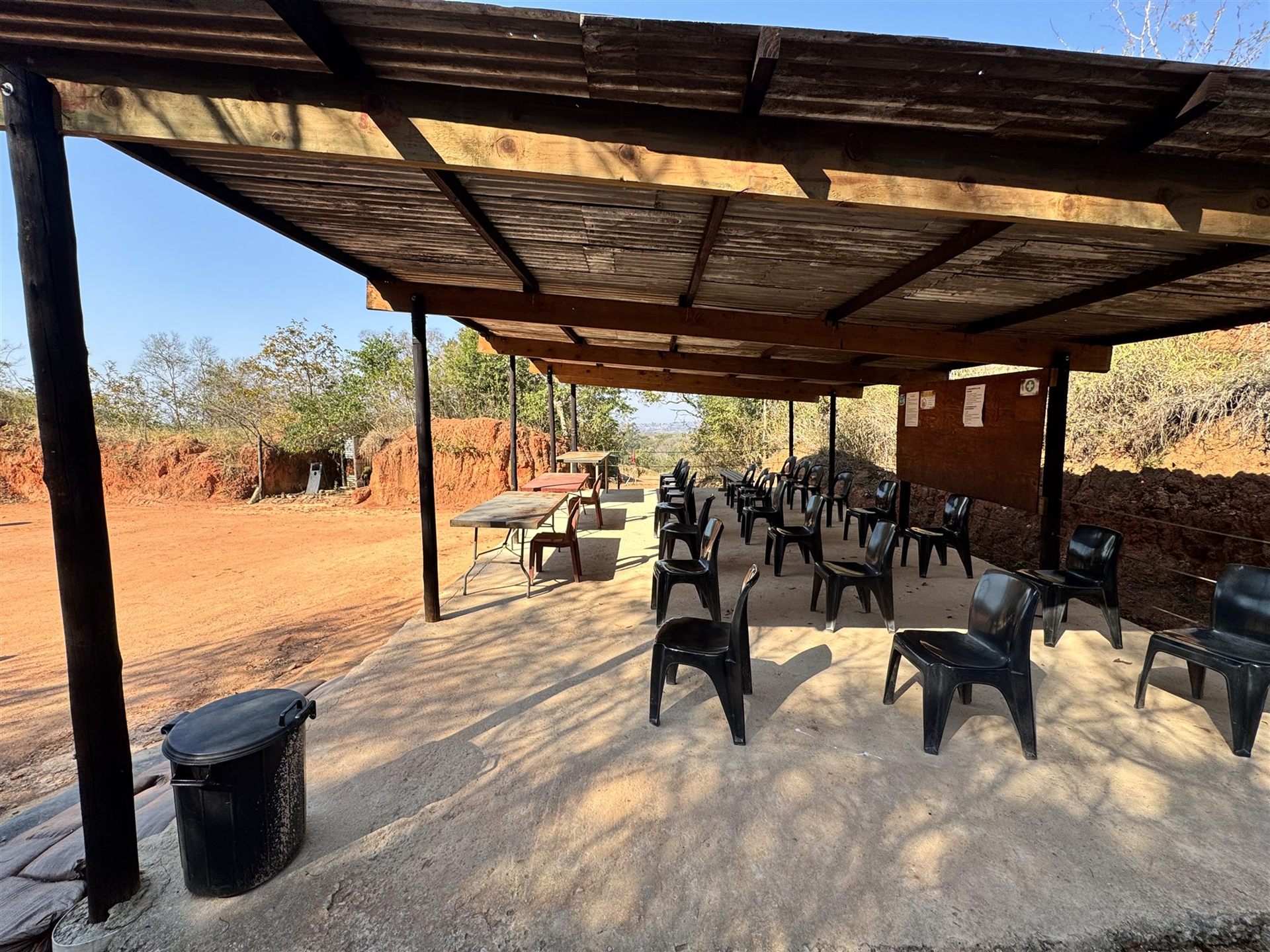 Covered preparation and seating area at the 20 metre range